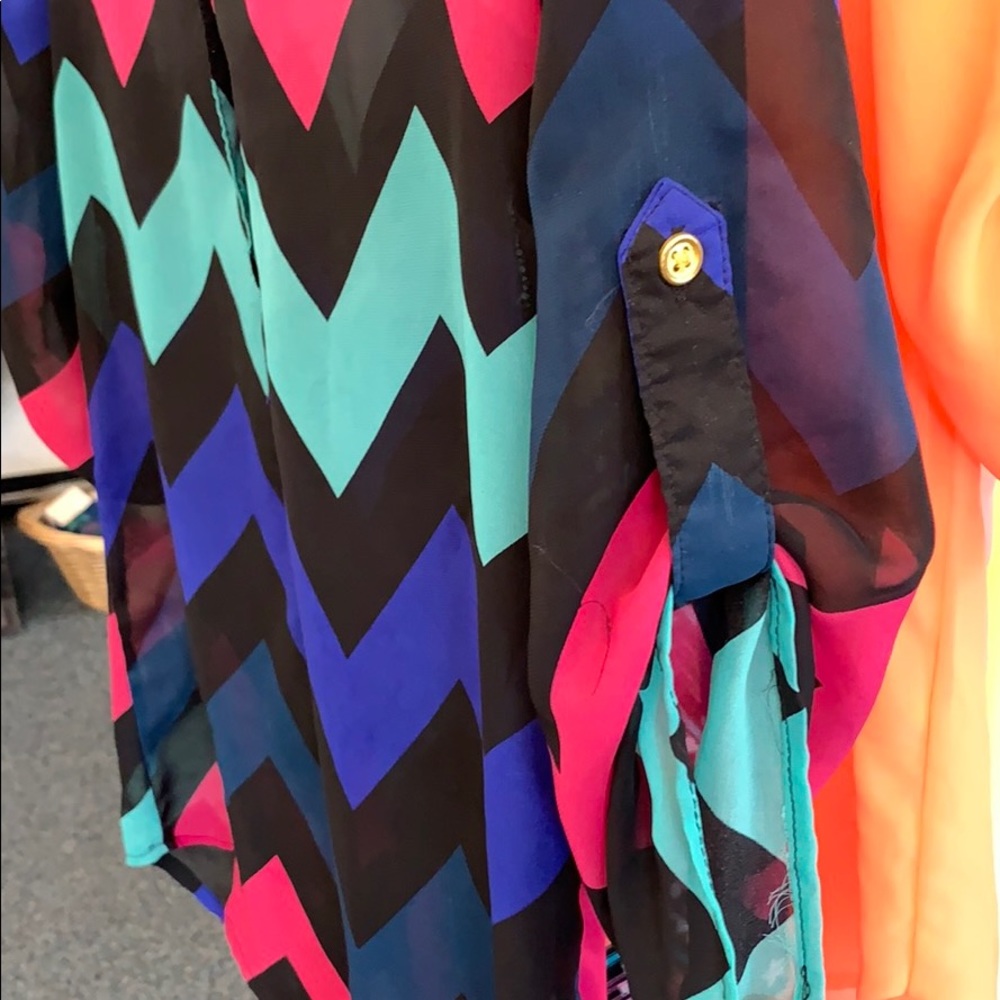 Woman’s Rue21 top - Picture 3 of 5